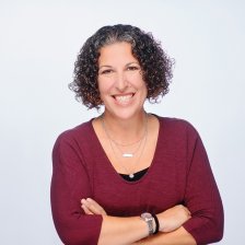 Rebecca Cisek Headshot