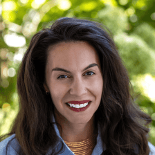 Elizabeth Ramirez Headshot