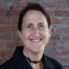 Headshot of Liz Norton