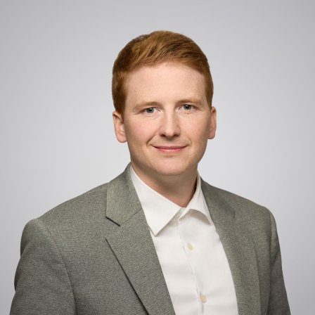 Christy Vickers headshot