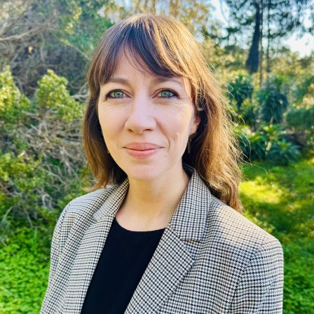 Headshot of Jennifer Davis