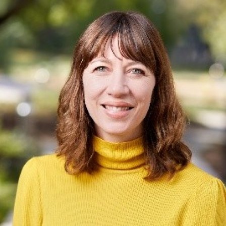 Photo of Jennifer Davis