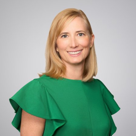 Molly Lyons headshot