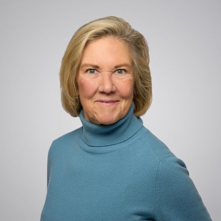 Sally Jones headshot