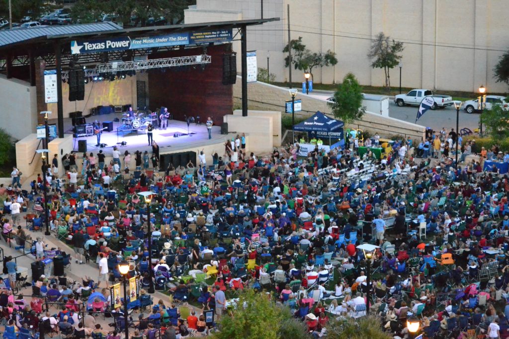 Arlington crowd shot