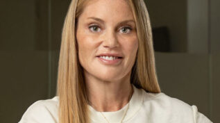 Liz Bonner headshot